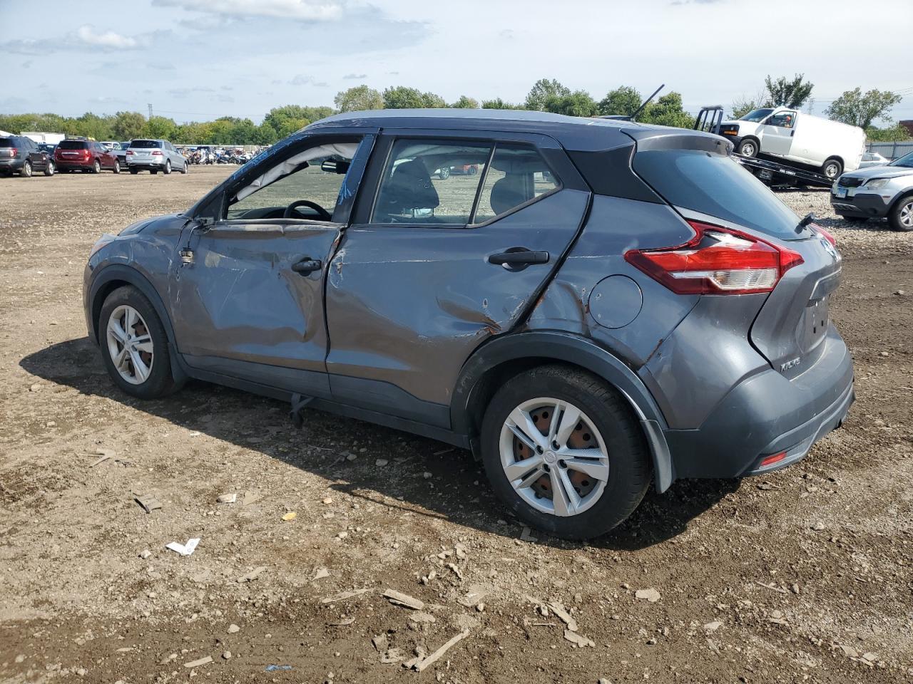 2018 Nissan Kicks S - Фото 2