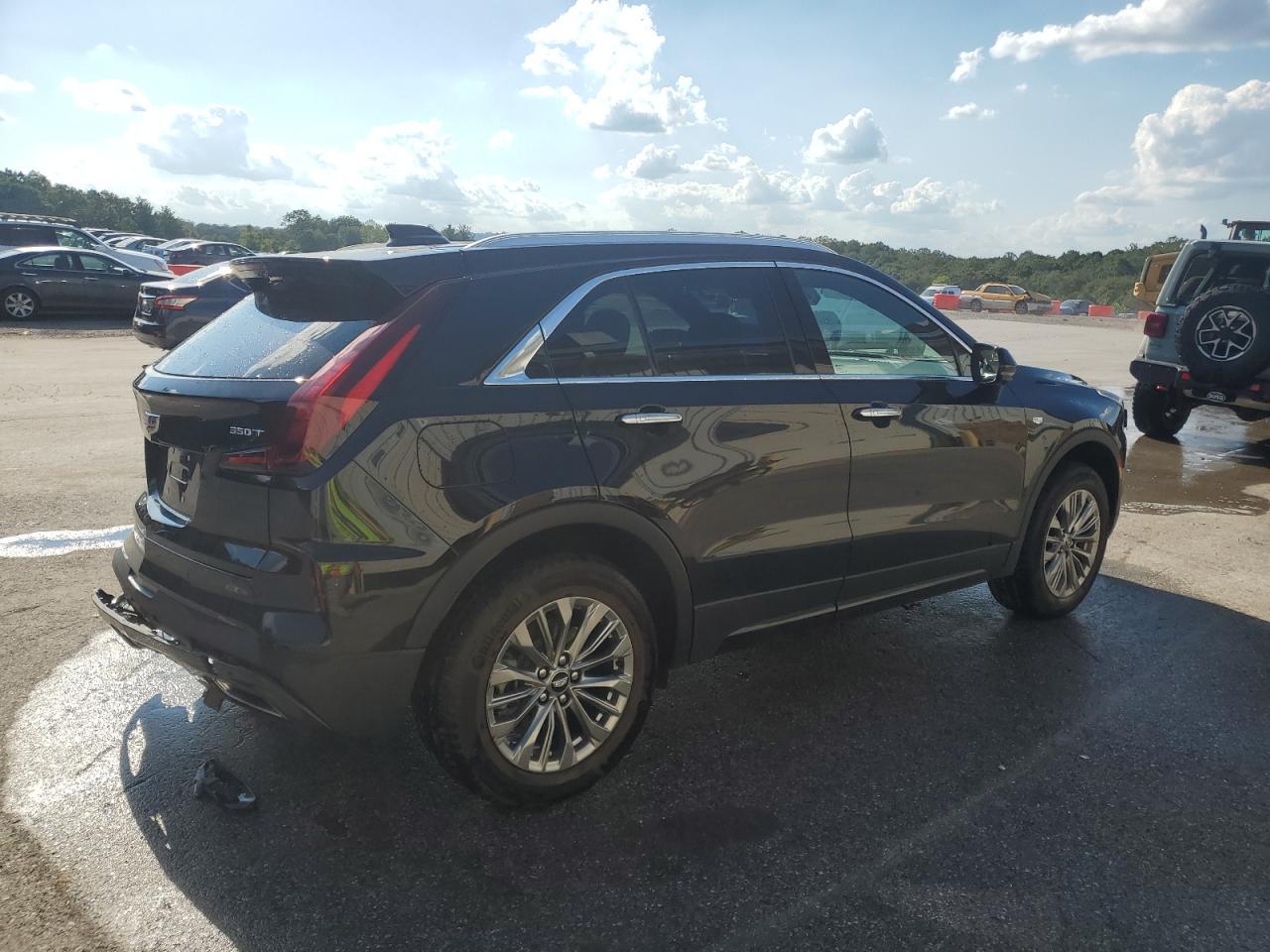 2025 Cadillac Xt4 Premium Luxury - Фото 3