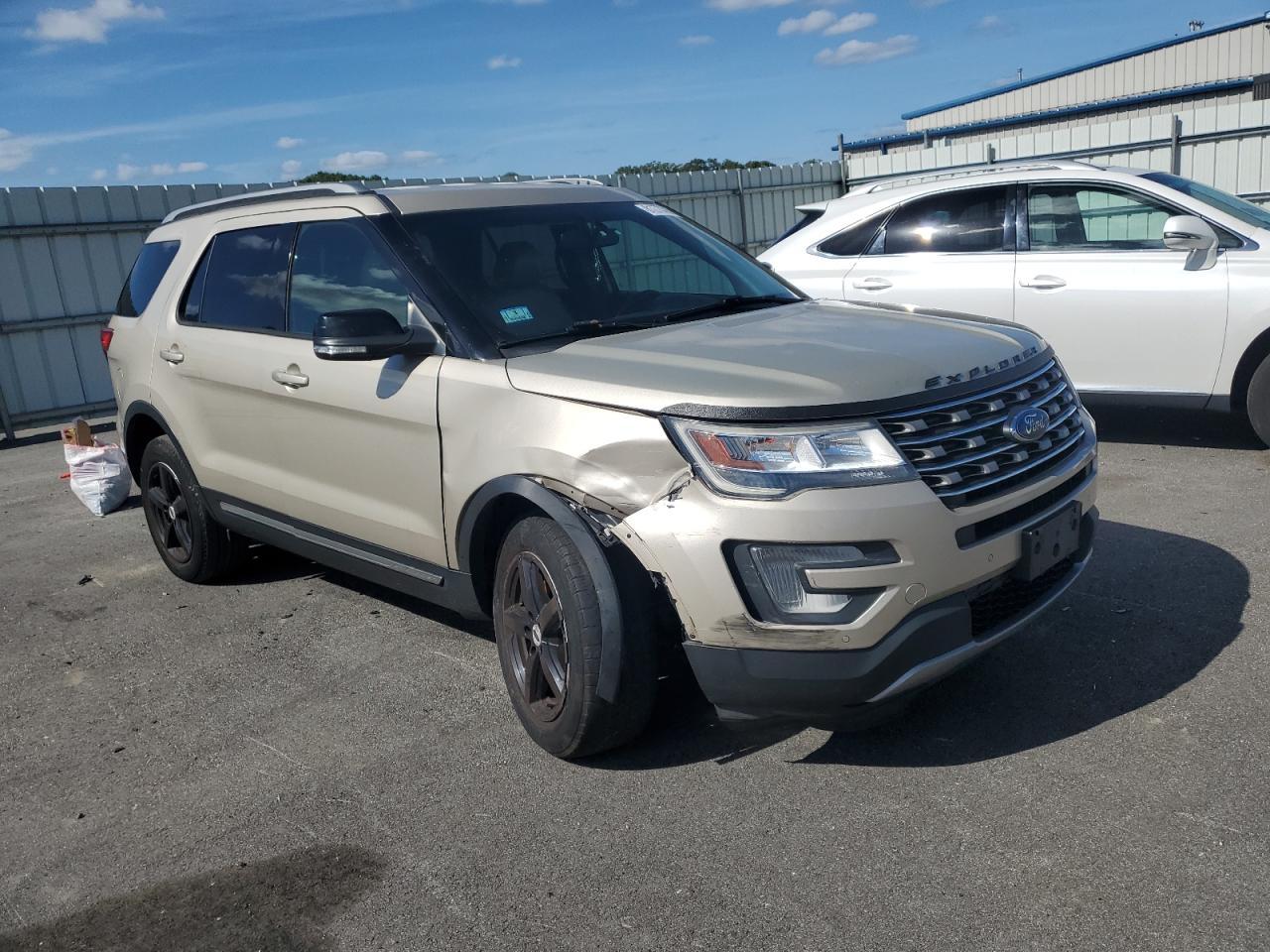 2017 Ford Explorer Xlt - Фото 4