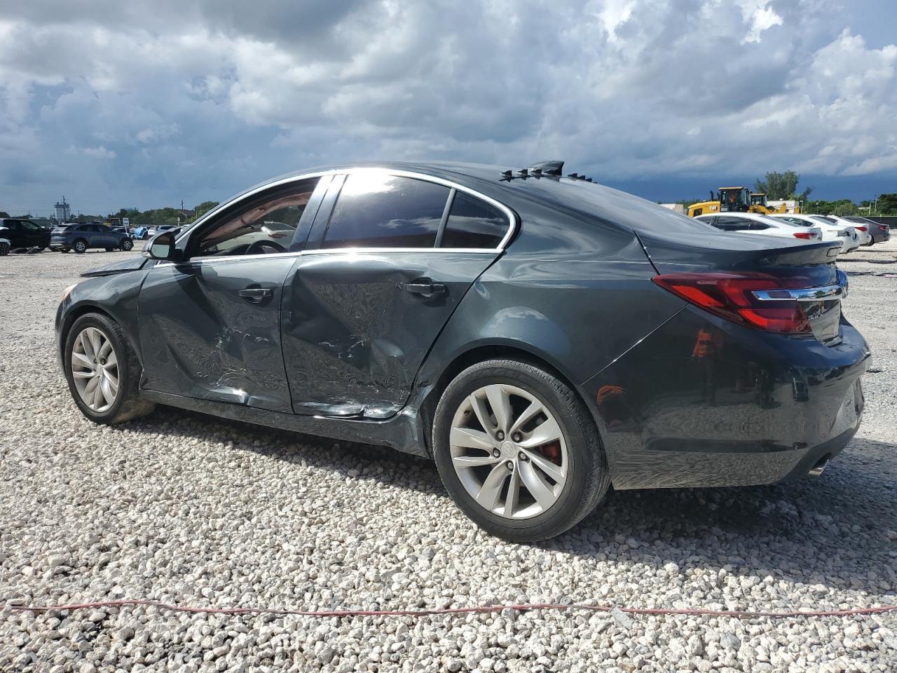 2015 Buick Regal - Image 2