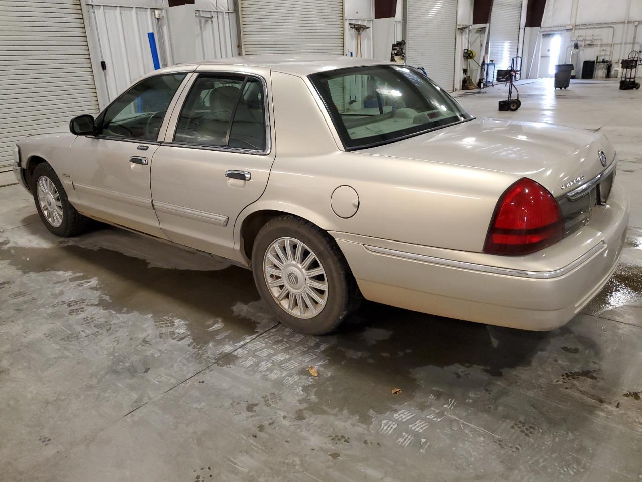 2009 Mercury Grand Marquis Ls - Фото 2