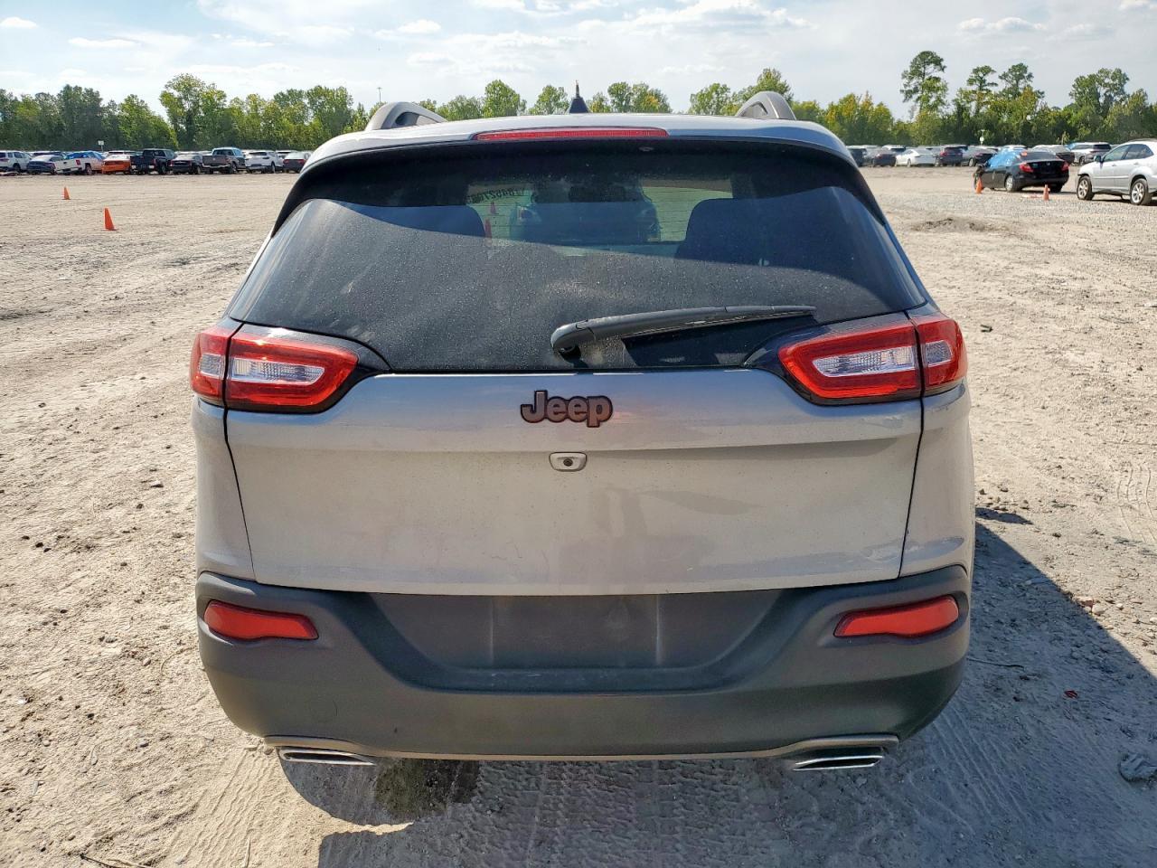 2016 Jeep Cherokee Latitude - Фото 6