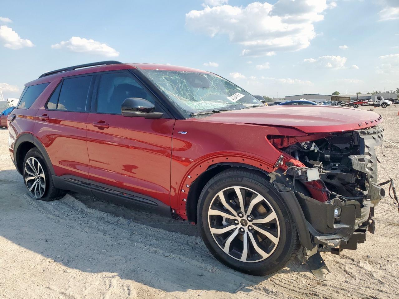 2025 Ford Explorer St-Line - Image 4