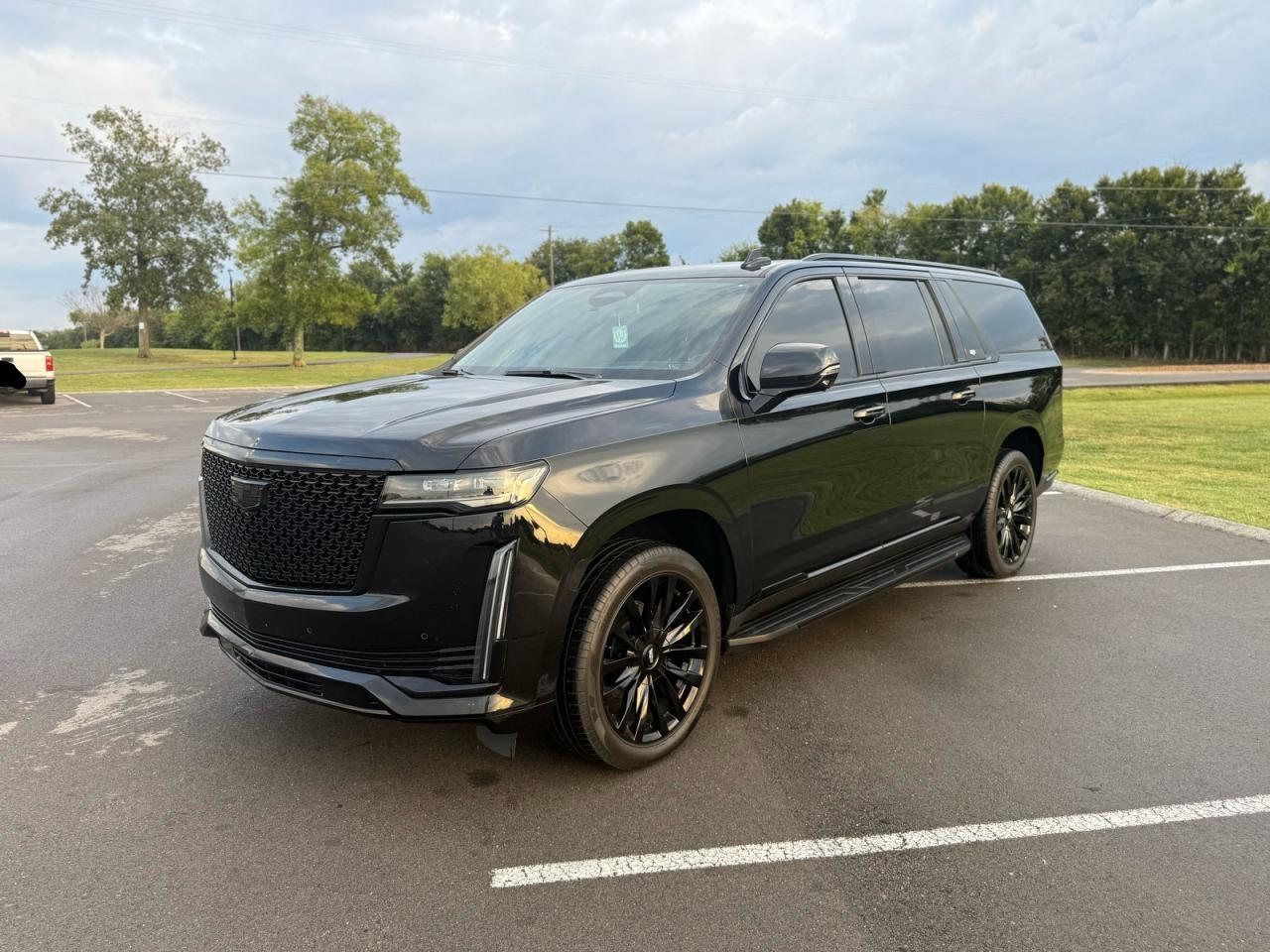 2021 Cadillac Escalade Esv Luxury - Image 2