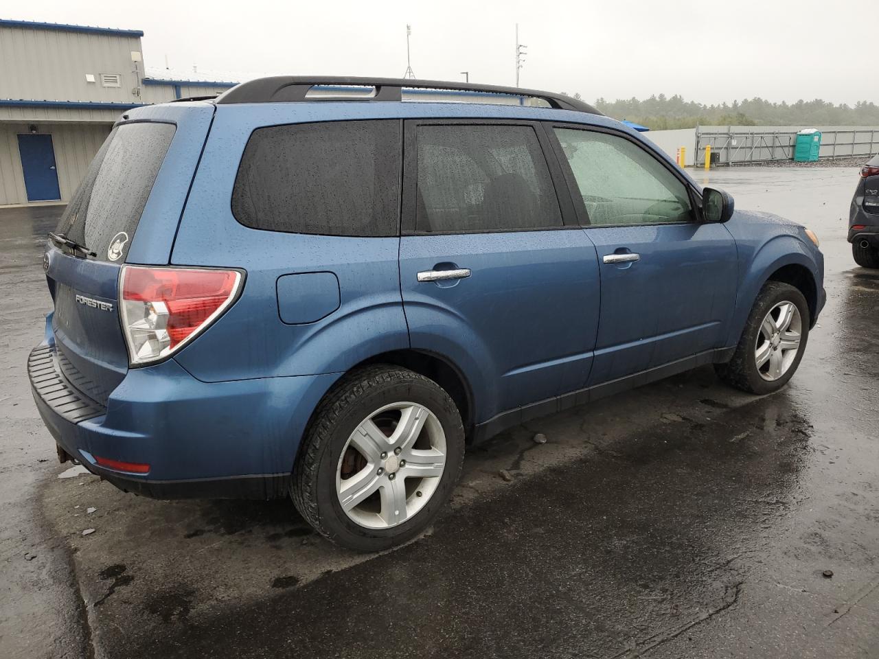 2010 Subaru Forester 2.5X Premium - Image 3