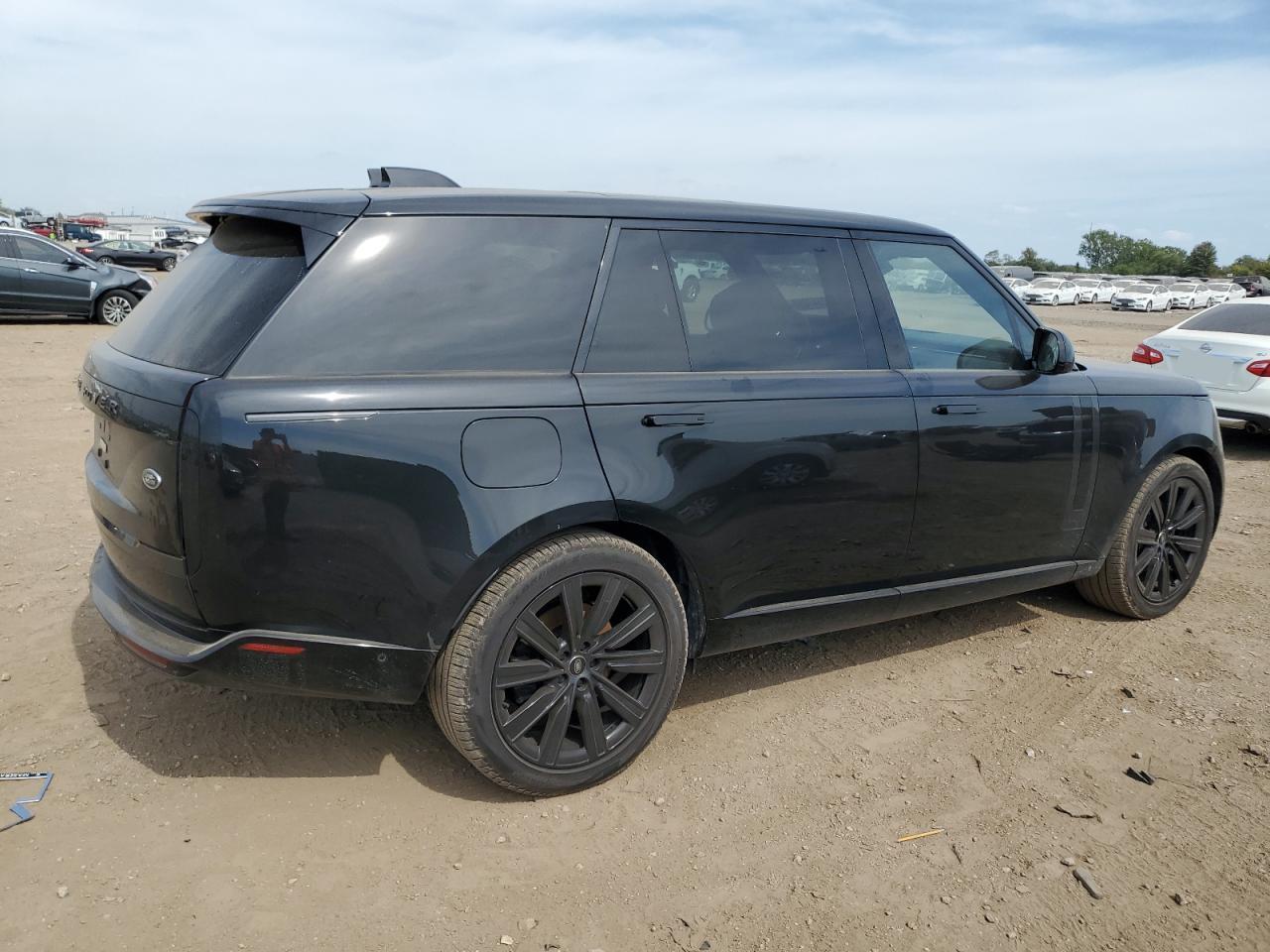 2023 Land Rover Range Rover Se - Image 3