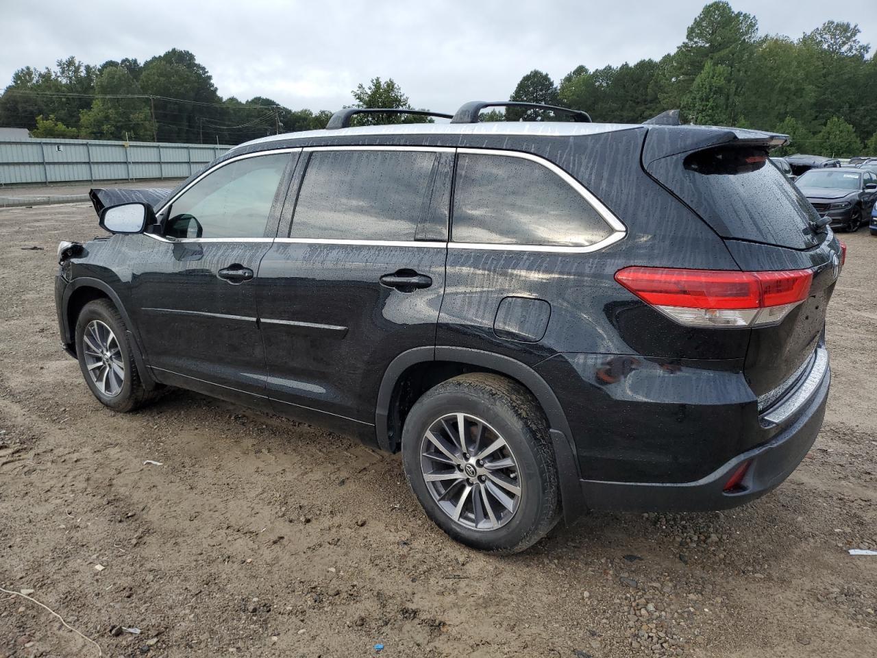 2018 Toyota Highlander Se - Фото 2