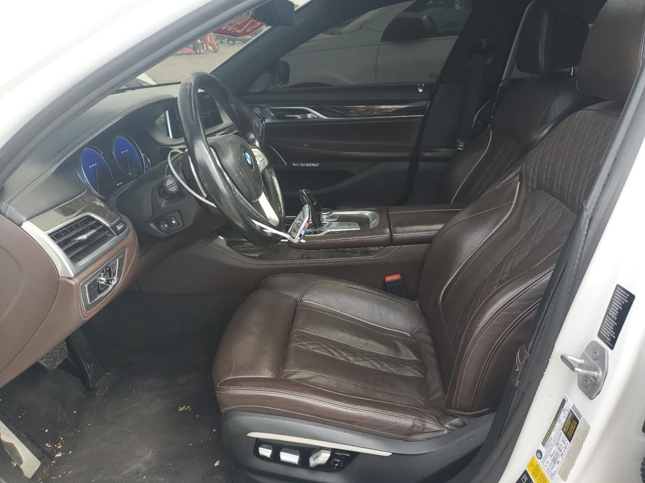 2016 BMW 750 Xi - Фото 7
