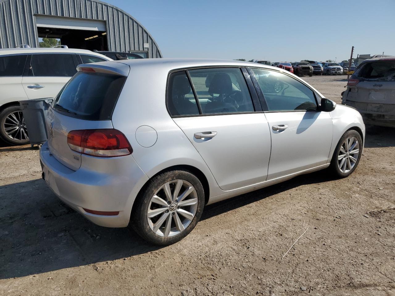 2012 Volkswagen Golf - Фото 3