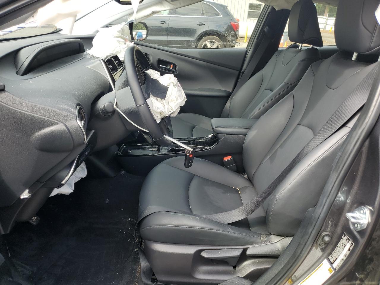 2021 Toyota Prius Le - Фото 7