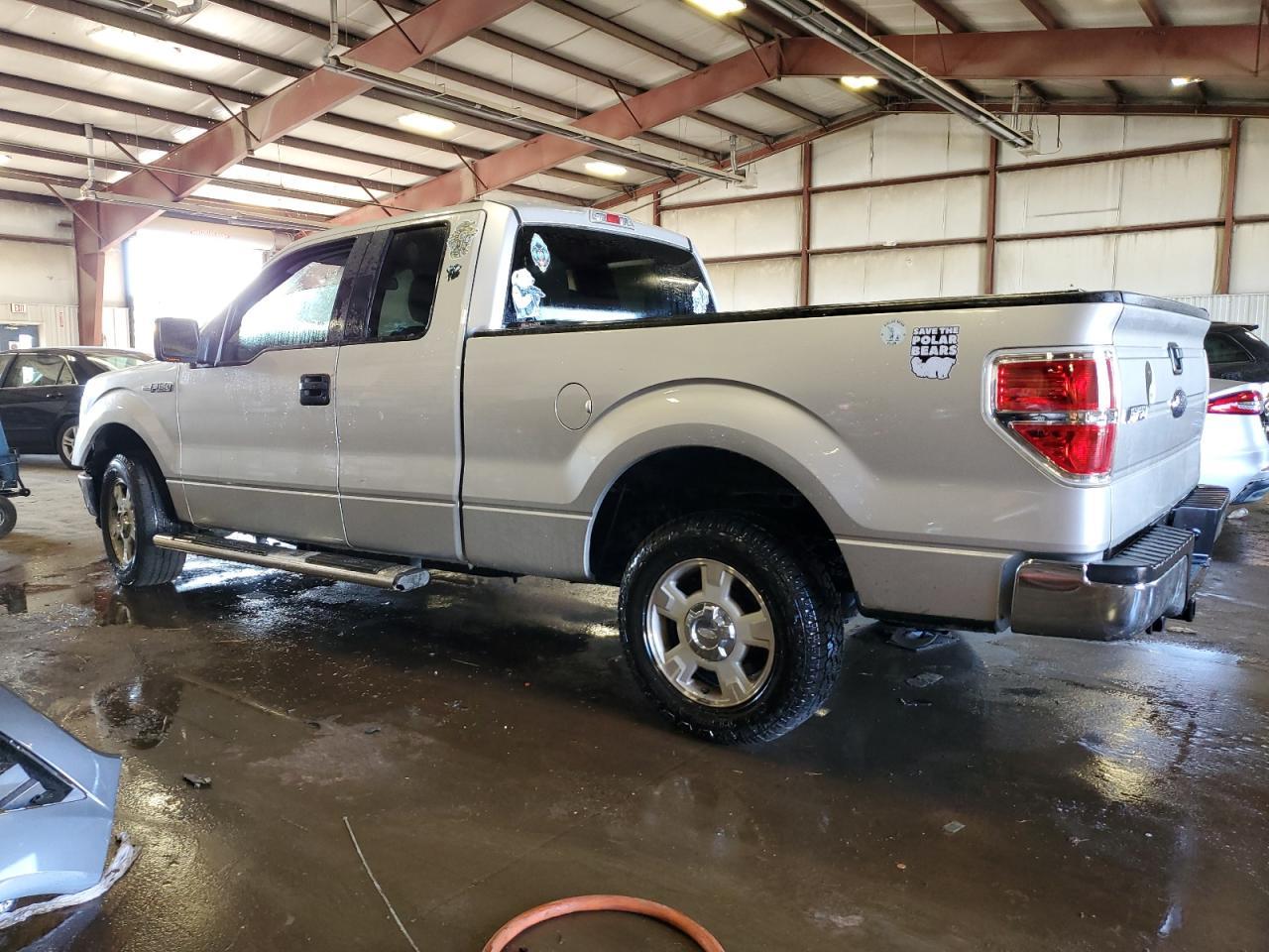 2010 Ford F150 Super Cab - Фото 2