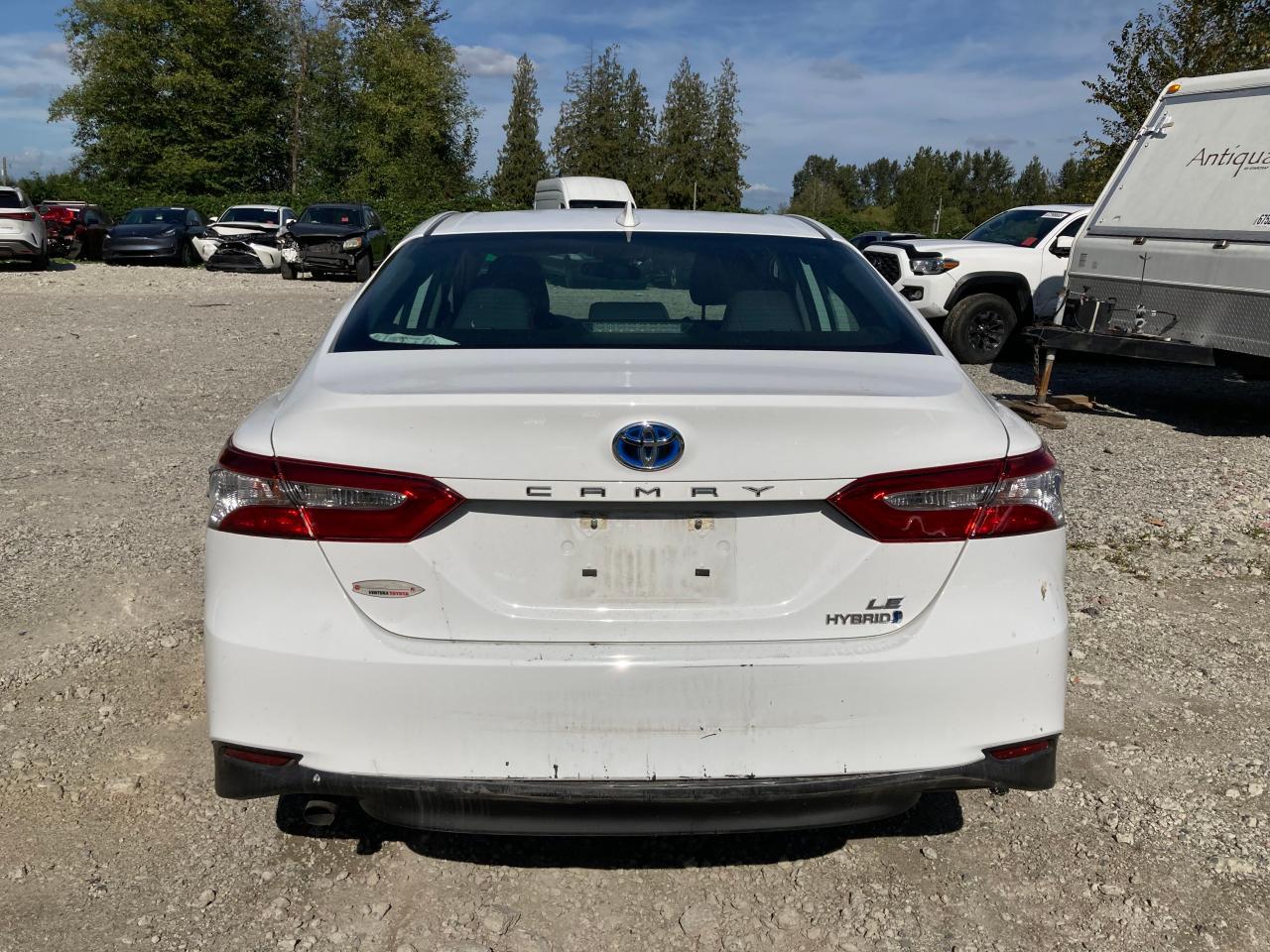2020 Toyota Camry Le - Фото 6