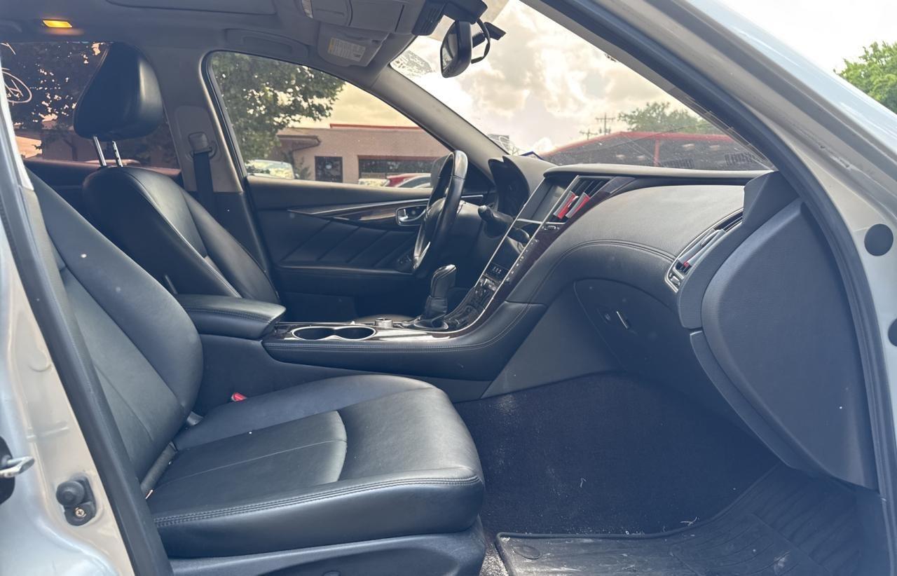 2018 Infiniti Q50 Luxe - Image 5