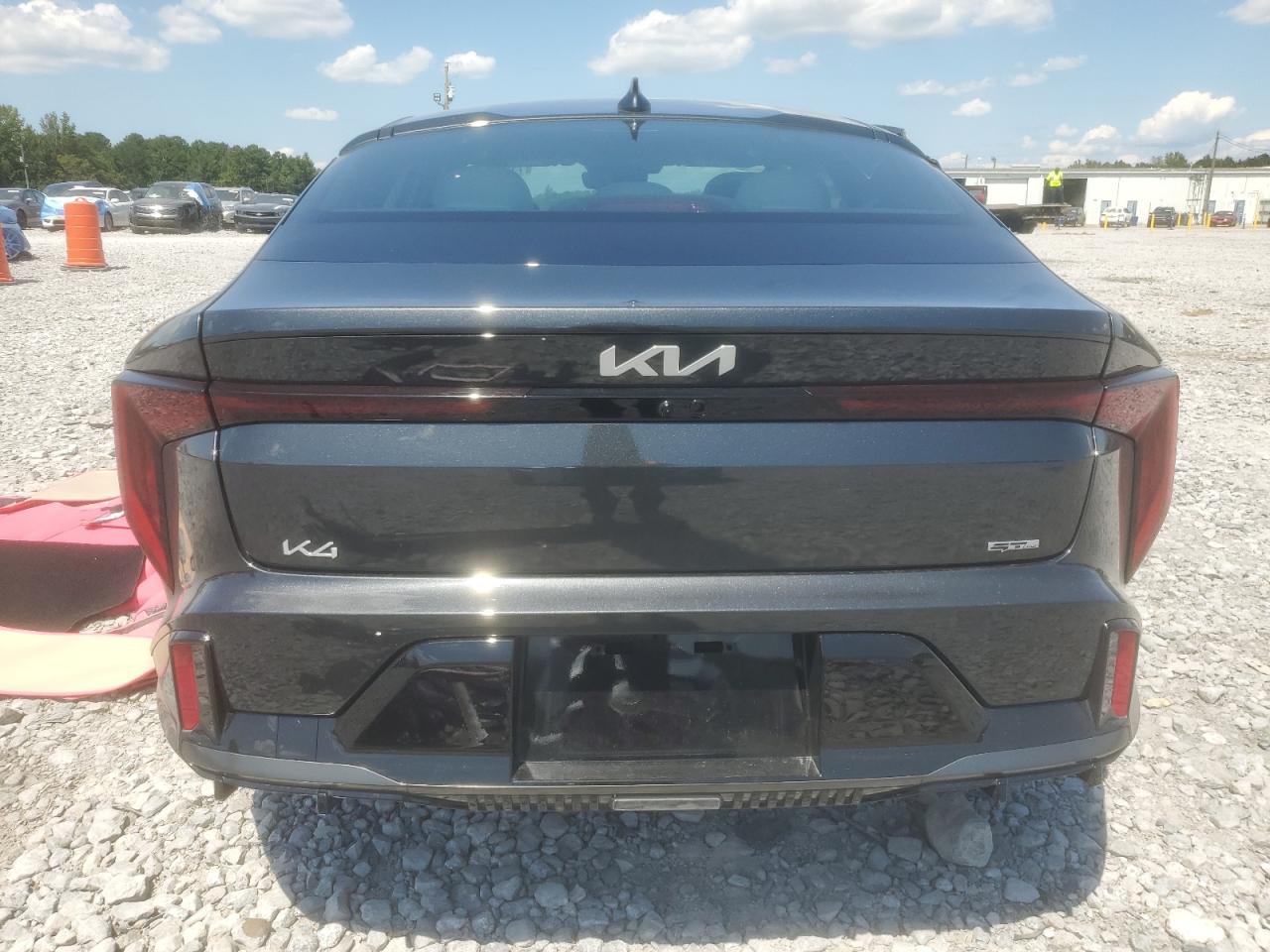 2025 Kia K4 Gt Line - Image 6