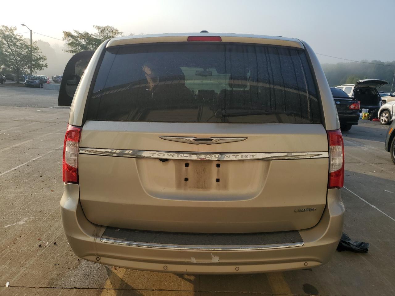 2015 Chrysler Town & Country Limited Platinum - Фото 6
