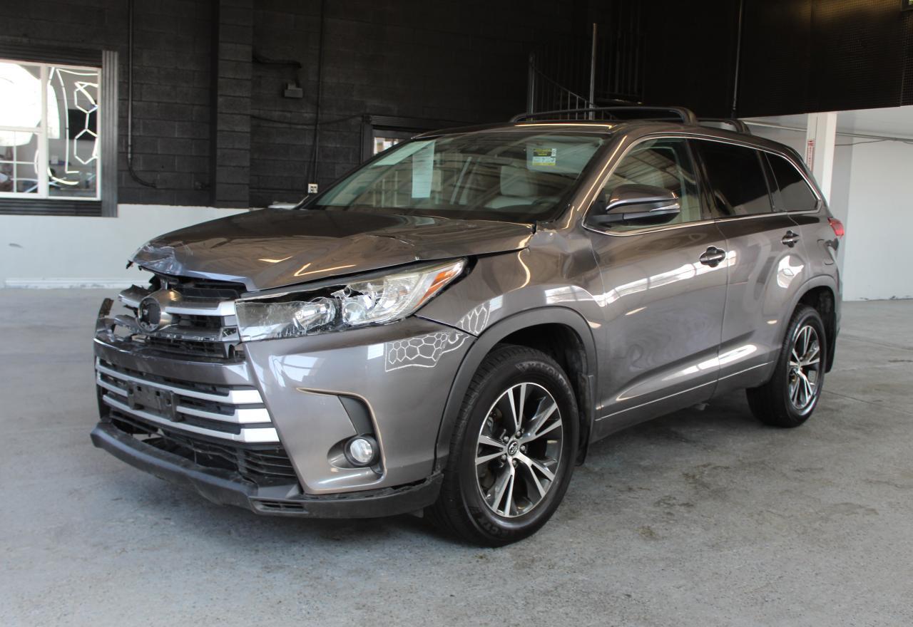 2018 Toyota Highlander Le - Фото 2