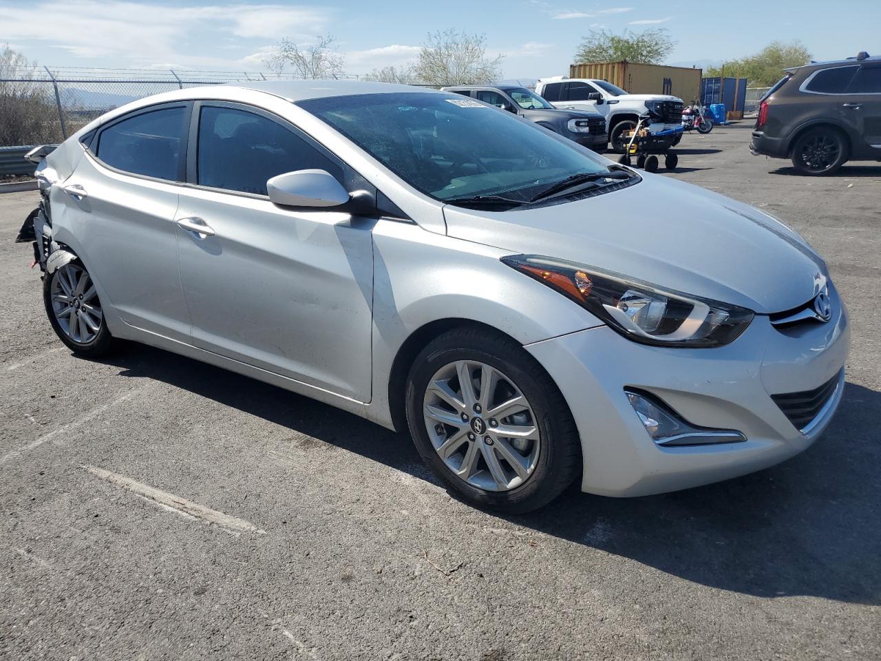 2016 Hyundai Elantra Se - Фото 4