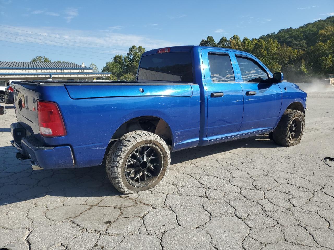 2019 Ram 1500 Classic Tradesman - Image 3