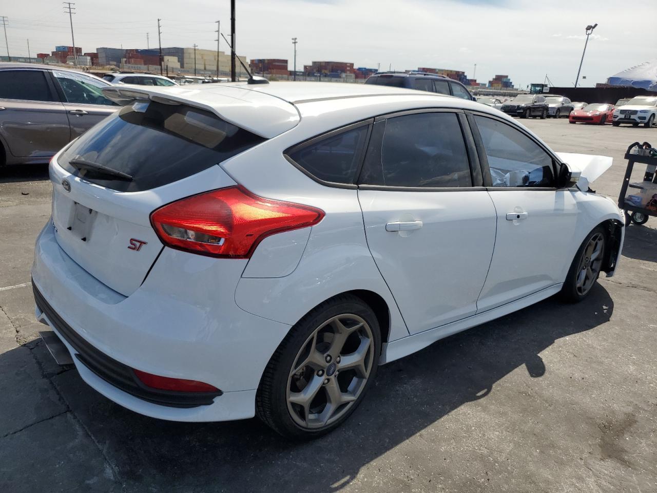 2018 Ford Focus St - Фото 3