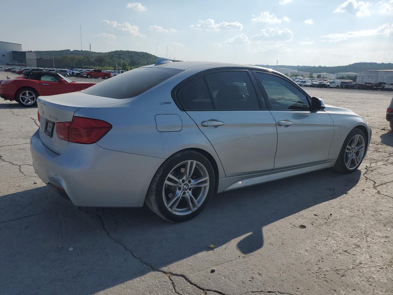 2018 BMW 330E - Image 3