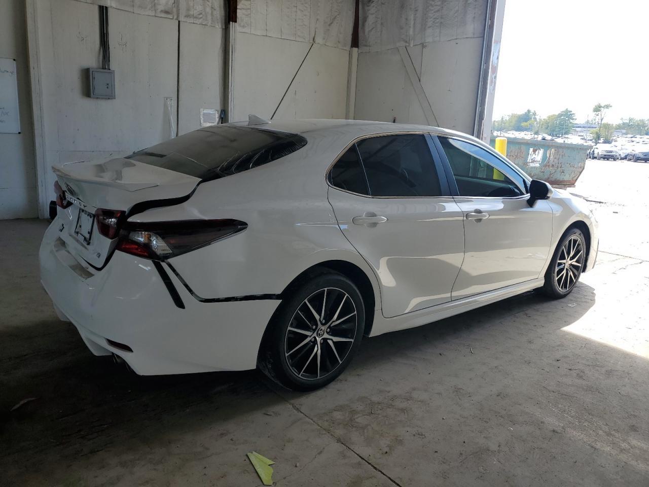 2024 Toyota Camry Se Night Shade - Image 3