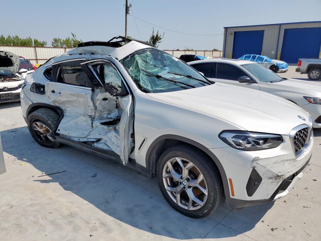 2022 BMW X4 xDrive30I - Image 4