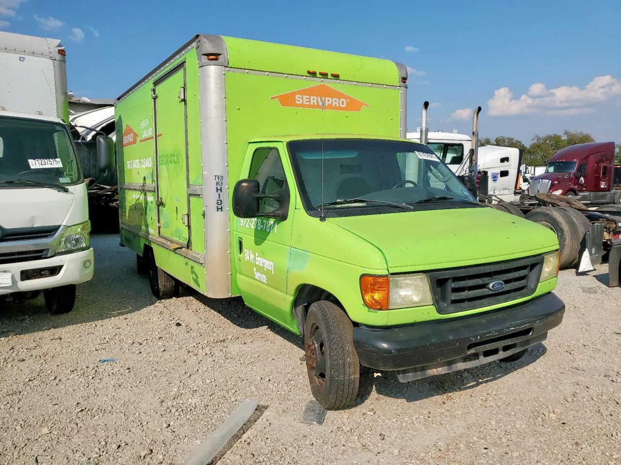 2005 Ford Econoline E350 Super Duty Cutaway Van - Фото 4