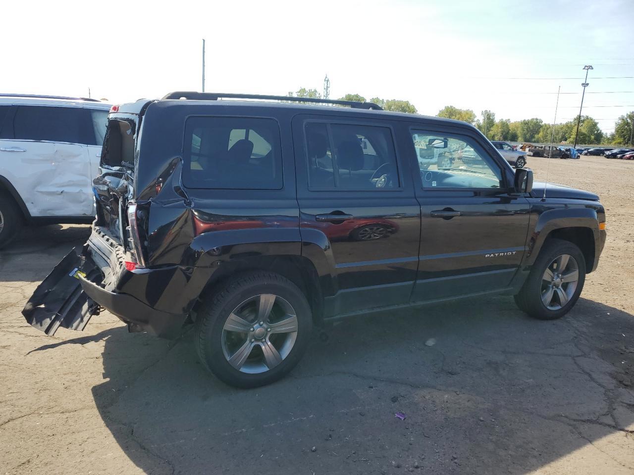 2015 Jeep Patriot Latitude - Фото 3