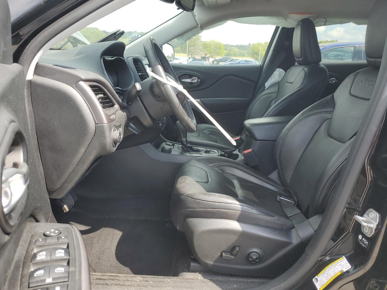 2021 Jeep Cherokee Latitude Lux - Image 7