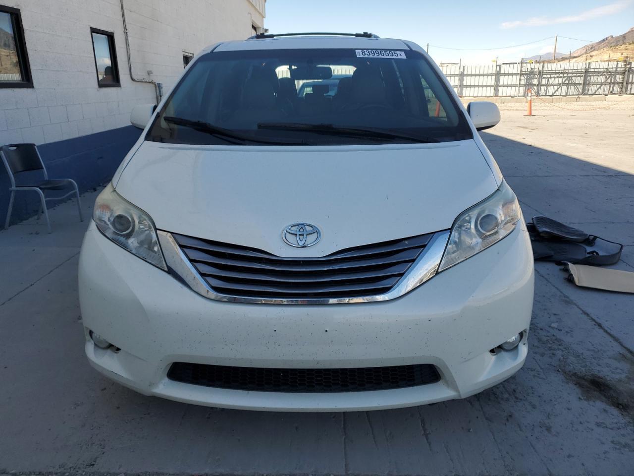 2016 Toyota Sienna Xle - Фото 5