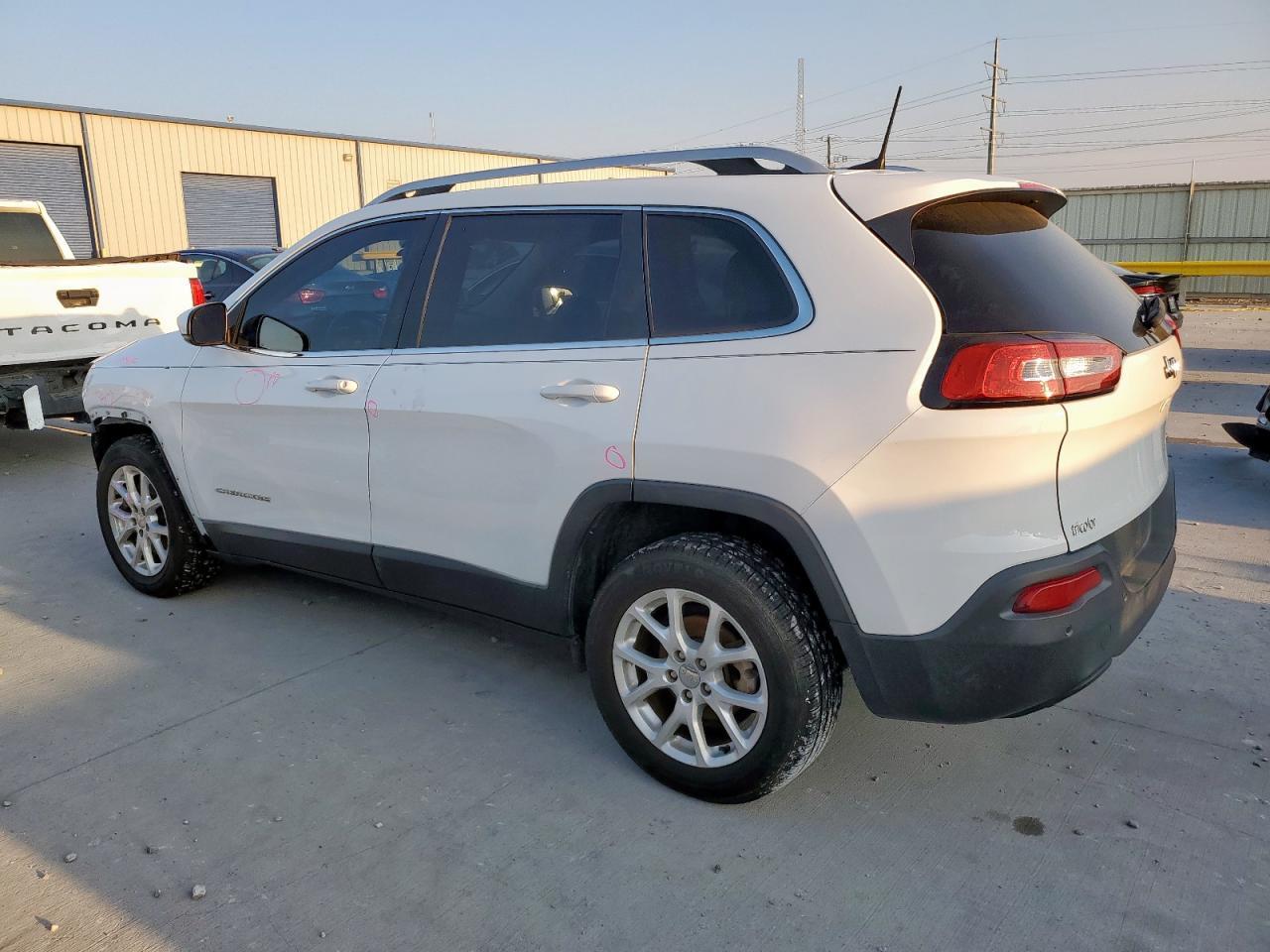 2017 Jeep Cherokee Latitude - Фото 2