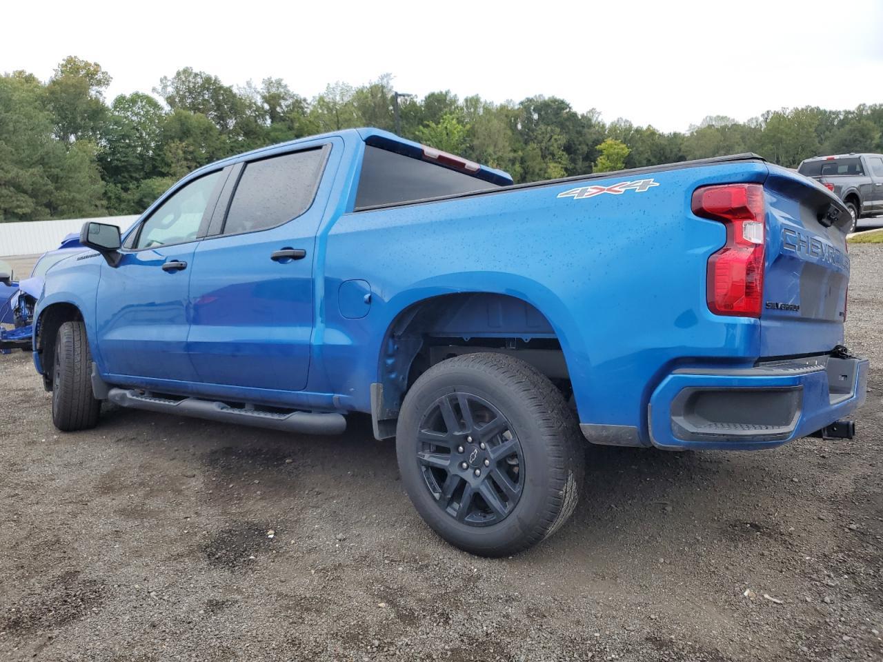 2024 Chevrolet Silverado K1500 Custom - Фото 2