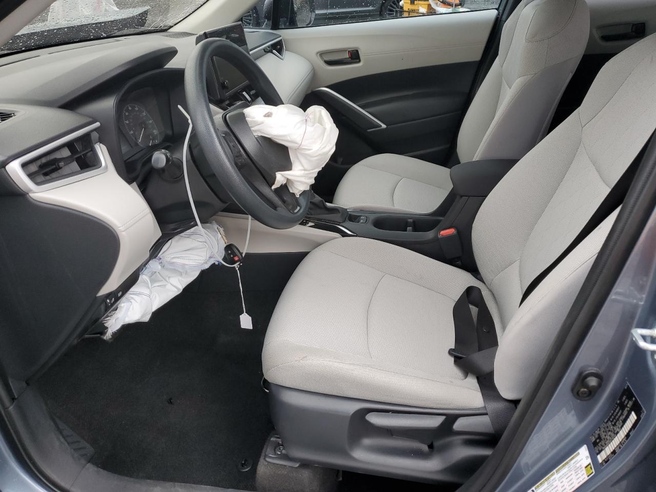 2024 Toyota Corolla Cross L - Фото 7