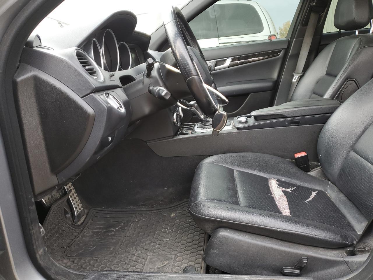 2012 Mercedes-Benz C 250 4Matic - Image 7