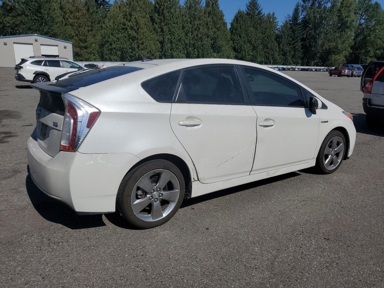 2013 Toyota Prius - Фото 3