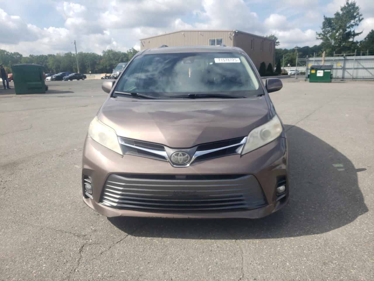 2018 Toyota Sienna Xle - Фото 5