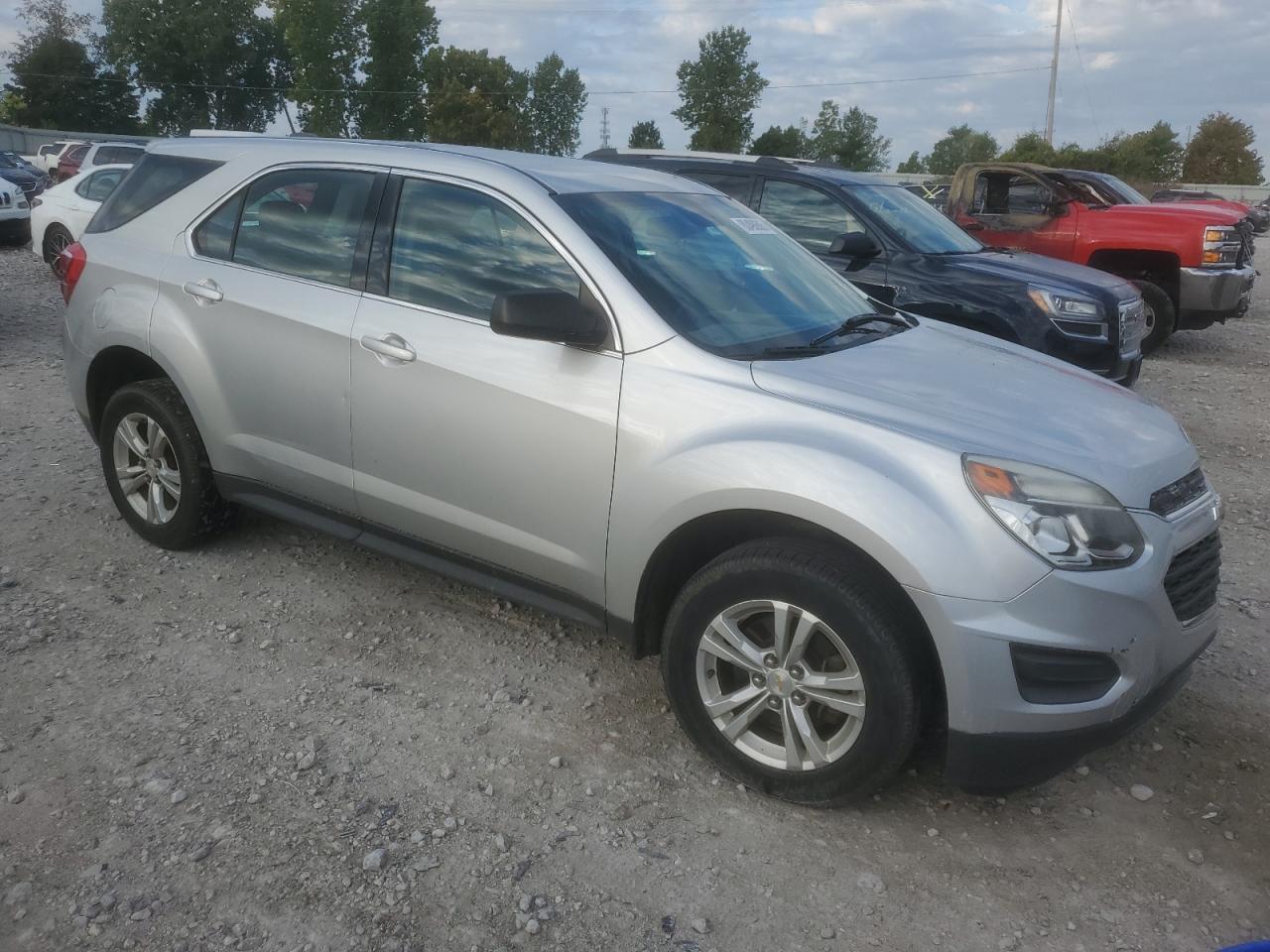2017 Chevrolet Equinox Ls - Фото 4