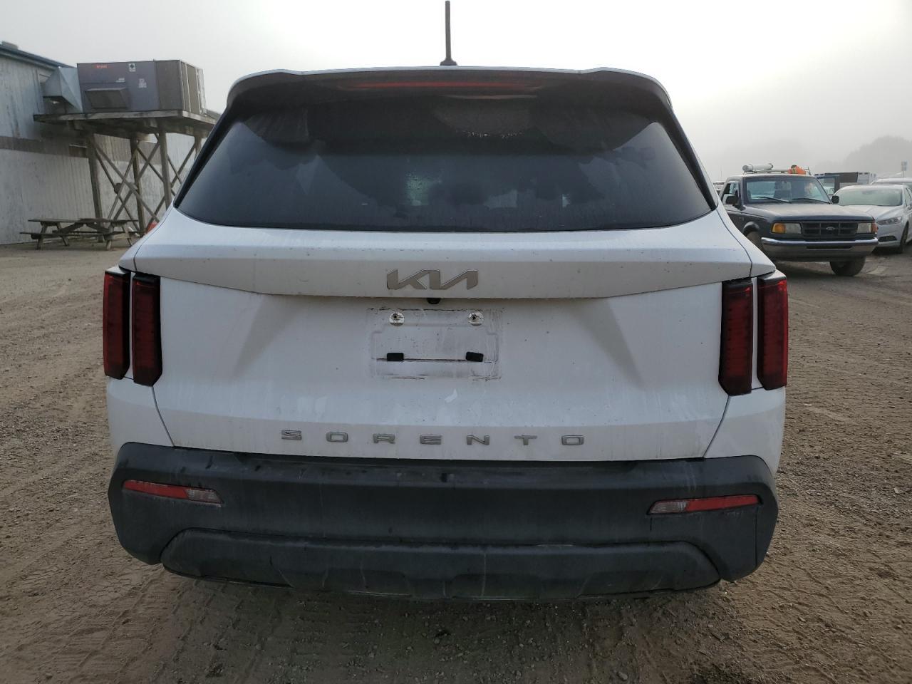 2022 Kia Sorento Lx - Фото 6