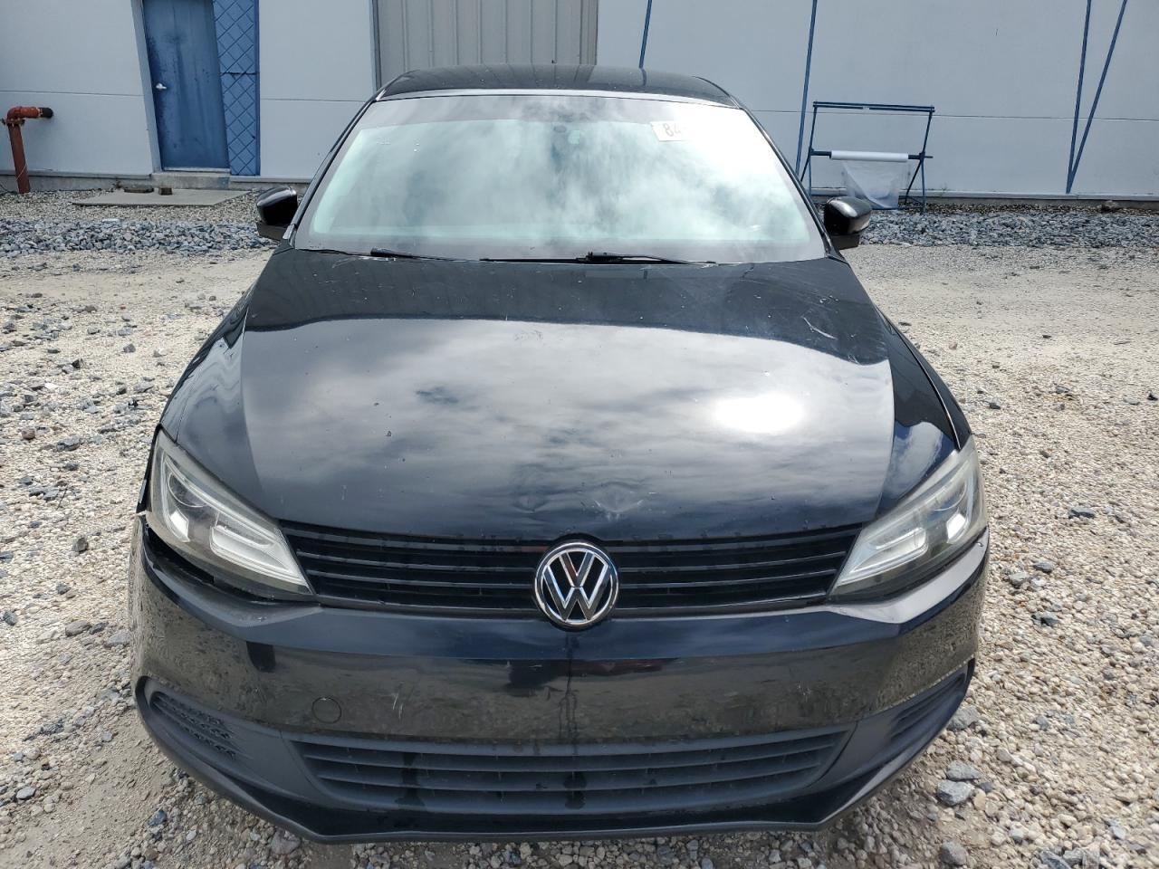 2011 Volkswagen Jetta Se - Image 5