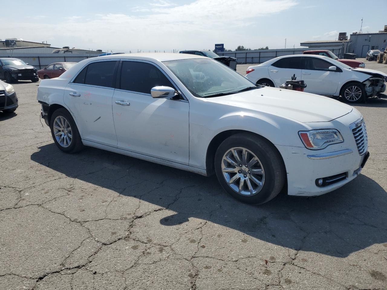 2013 Chrysler 300C - Фото 4