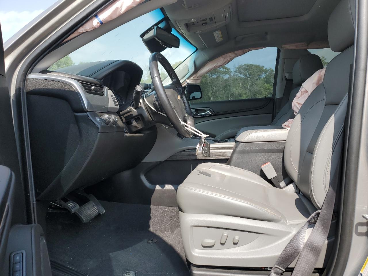 2019 Chevrolet Suburban K1500 Lt - Image 7