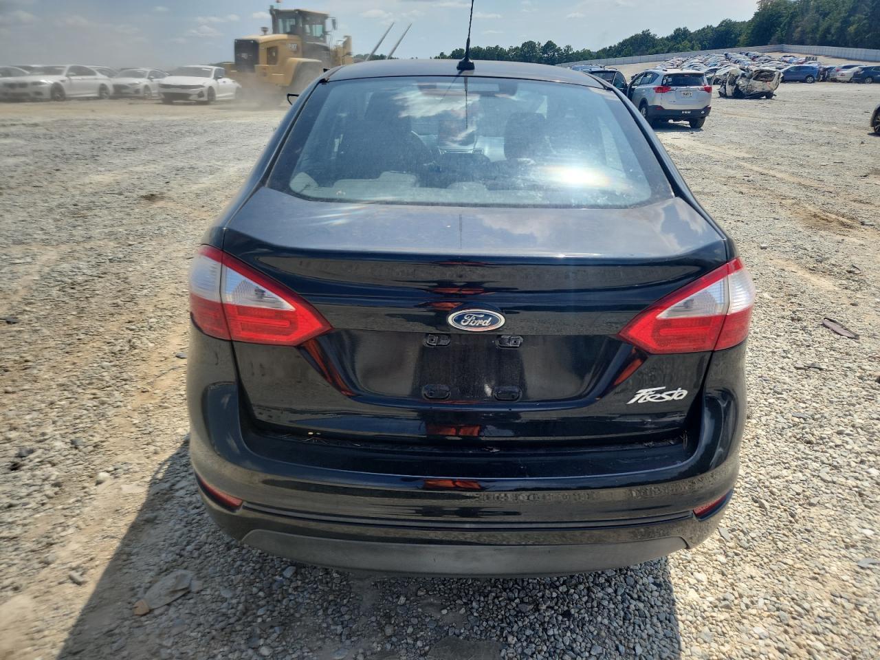 2014 Ford Fiesta S - Фото 6