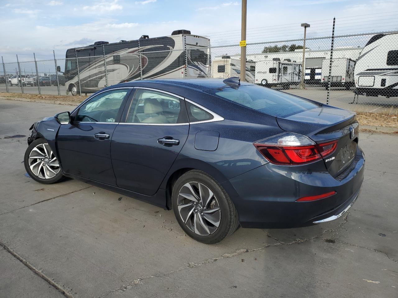 2019 Honda Insight Touring - Фото 2