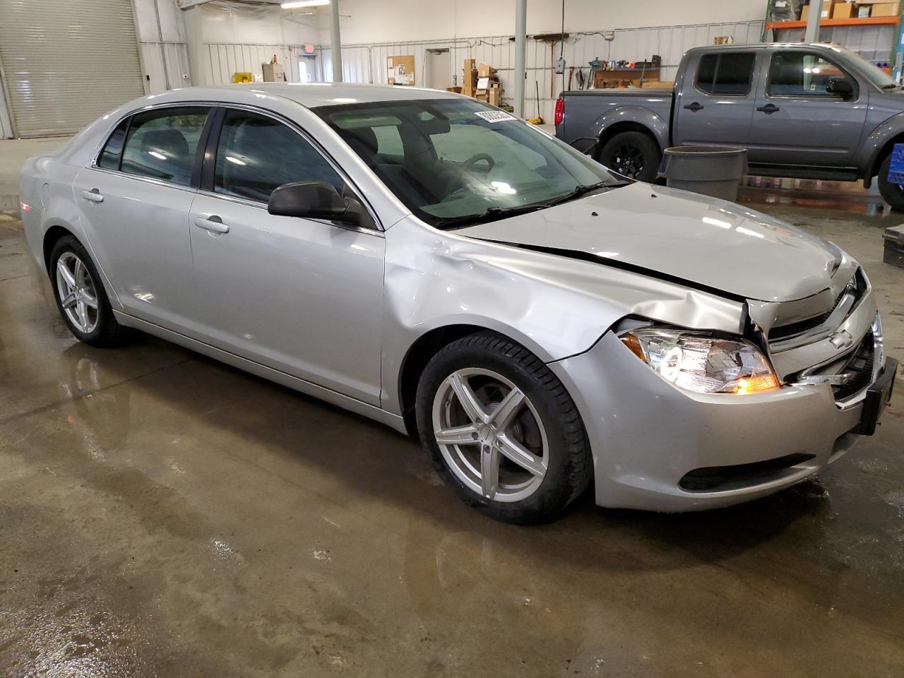 2010 Chevrolet Malibu Ls - Фото 4