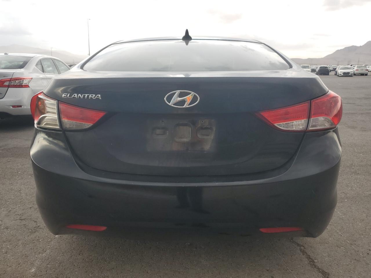 2012 Hyundai Elantra Gls - Фото 6