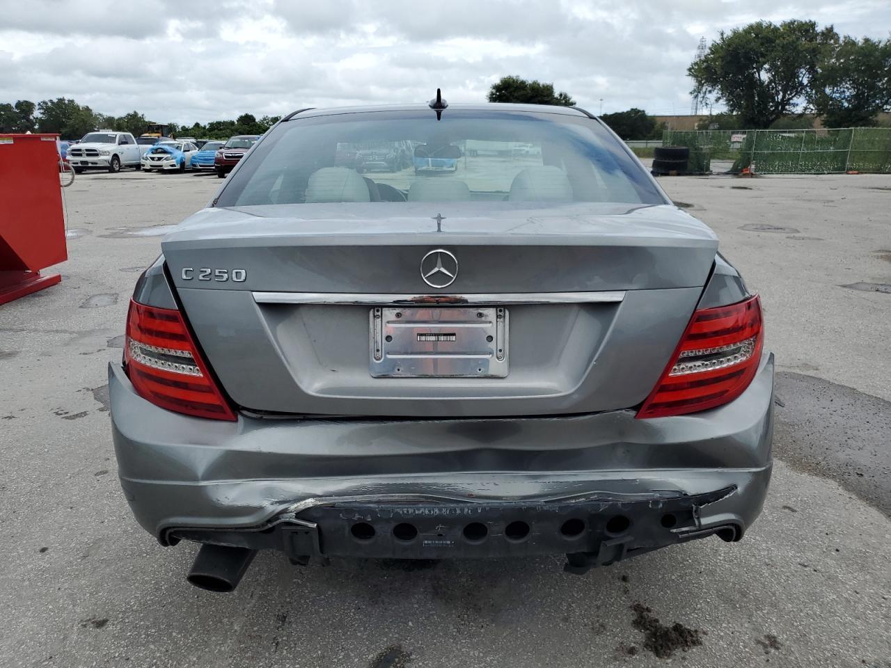 2012 Mercedes-Benz C 250 - Фото 6