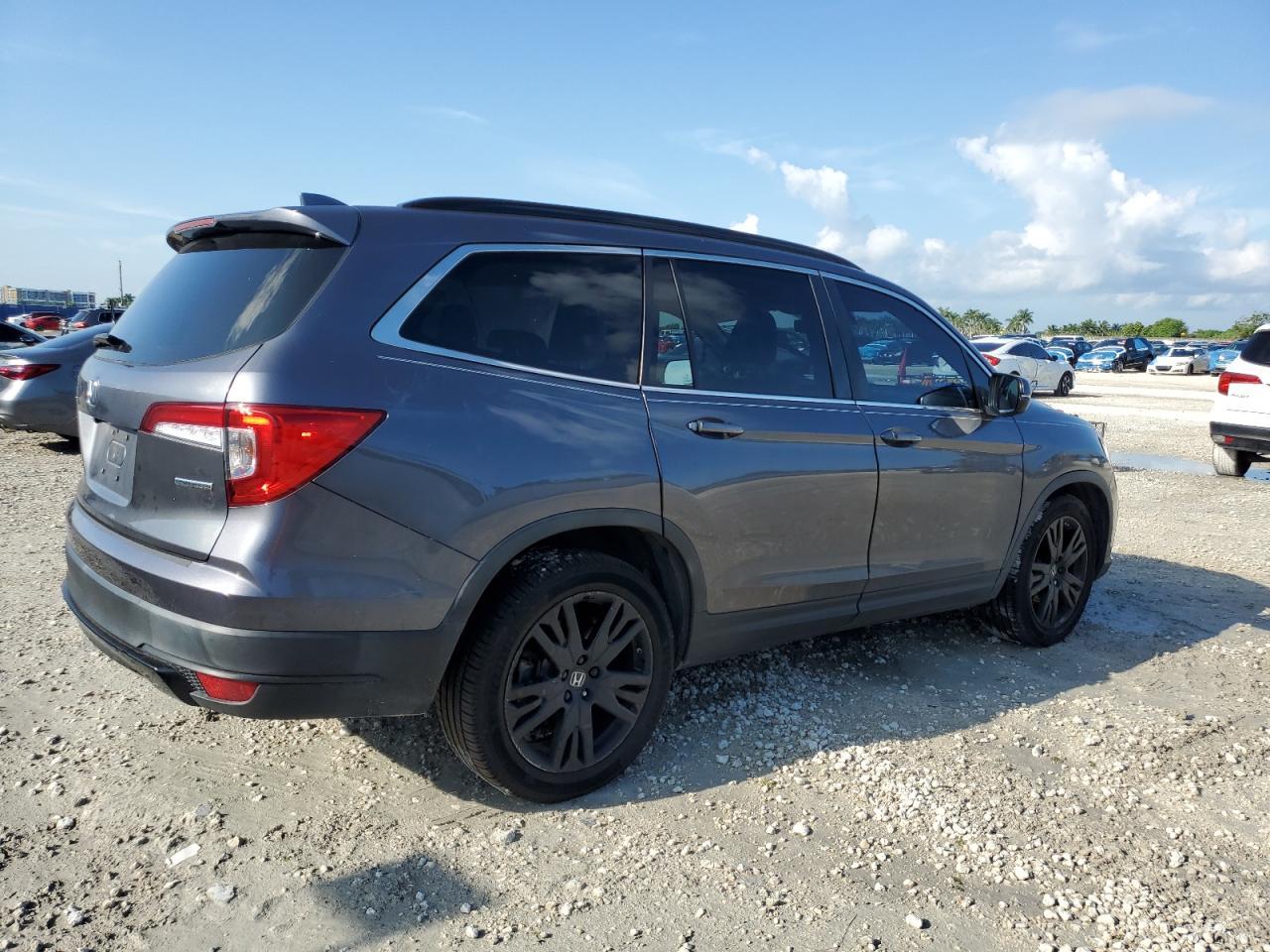 2021 Honda Pilot Se - Image 3