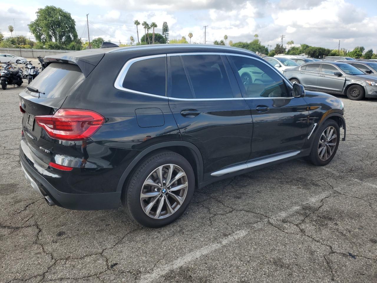 2019 BMW X3 Sdrive30I - Фото 3