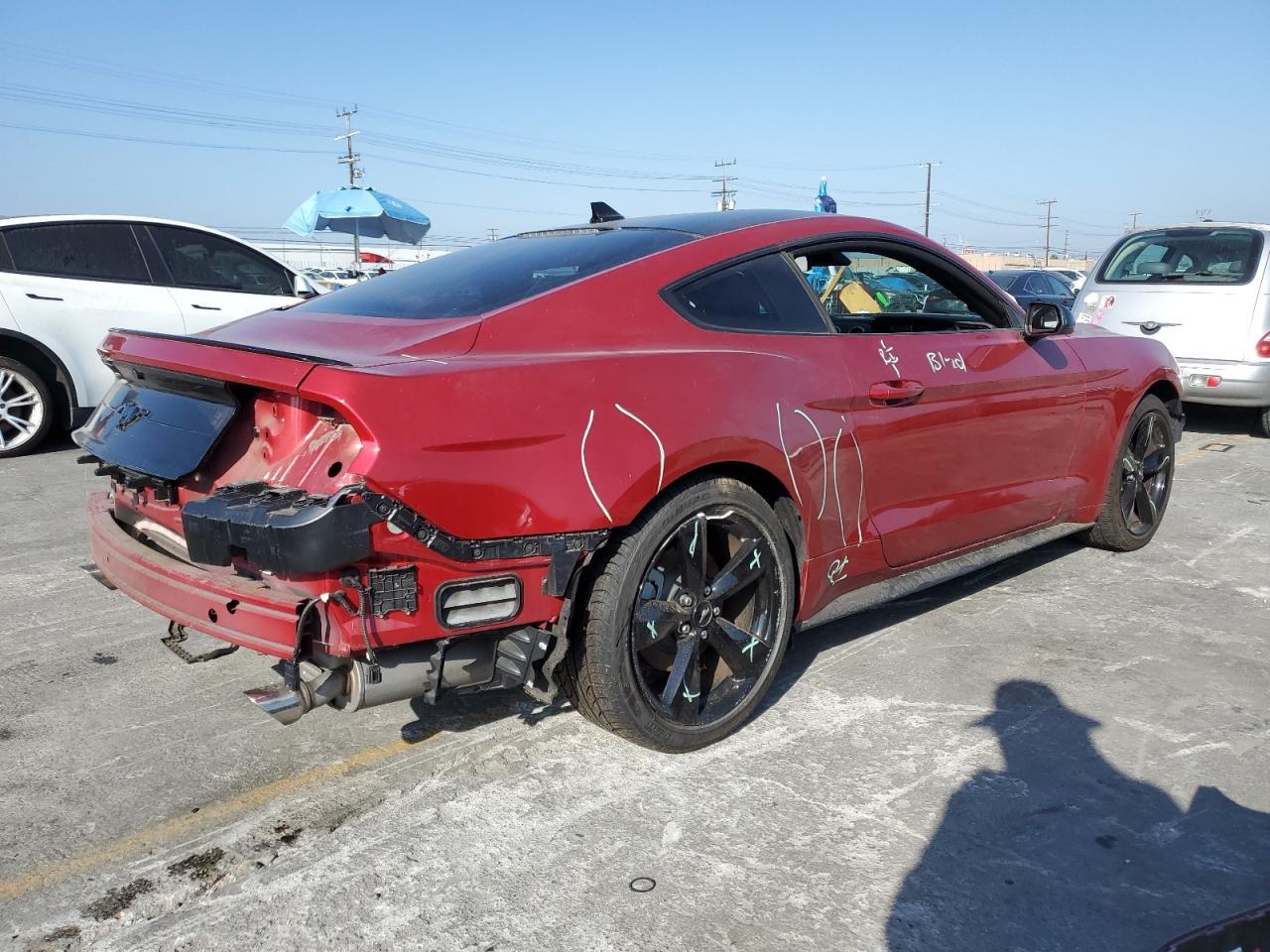 2022 Ford Mustang - Фото 3