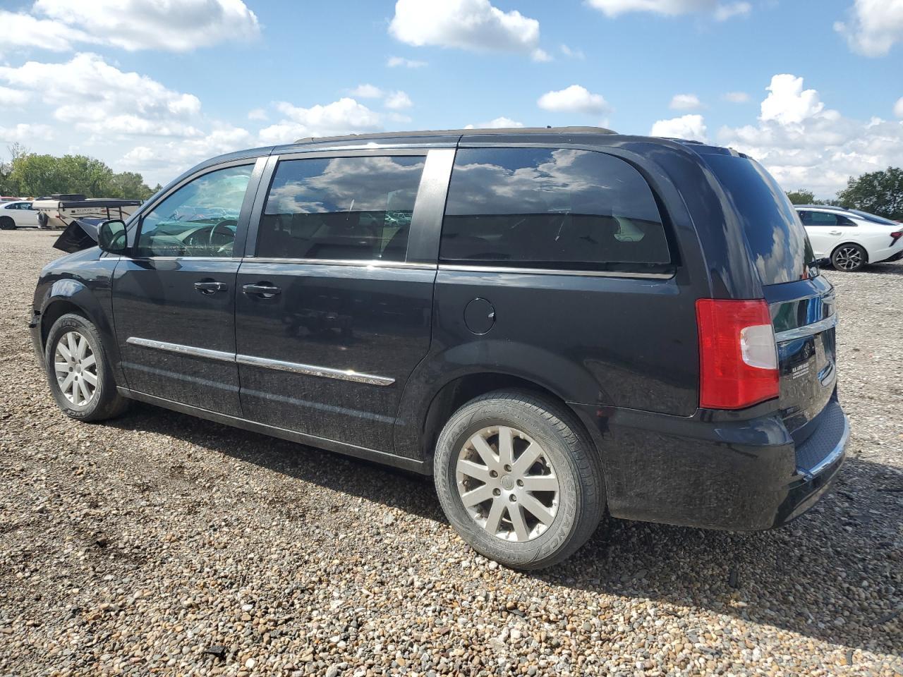 2014 Chrysler Town & Country Touring - Фото 2